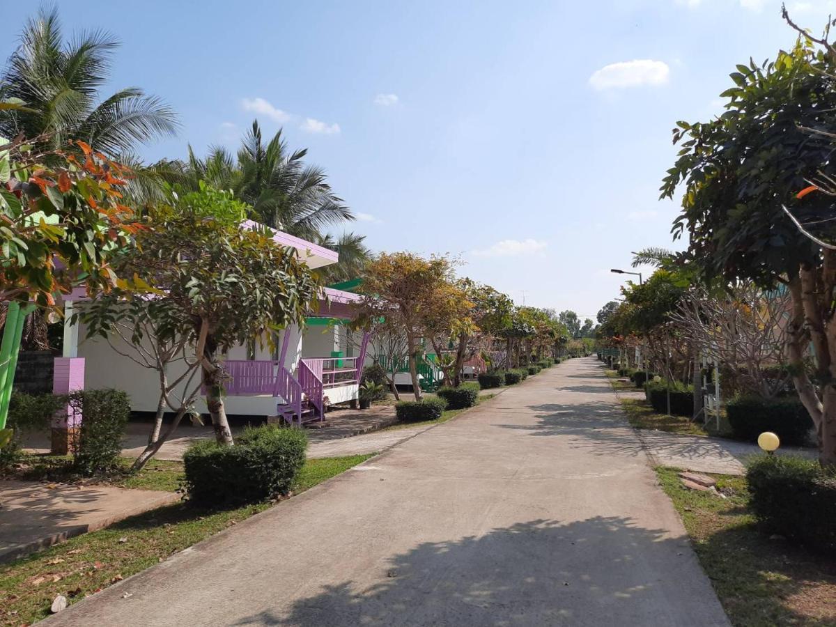 Apartmán The Luxury Amphoe Sawang Daen Din Exteriér fotografie